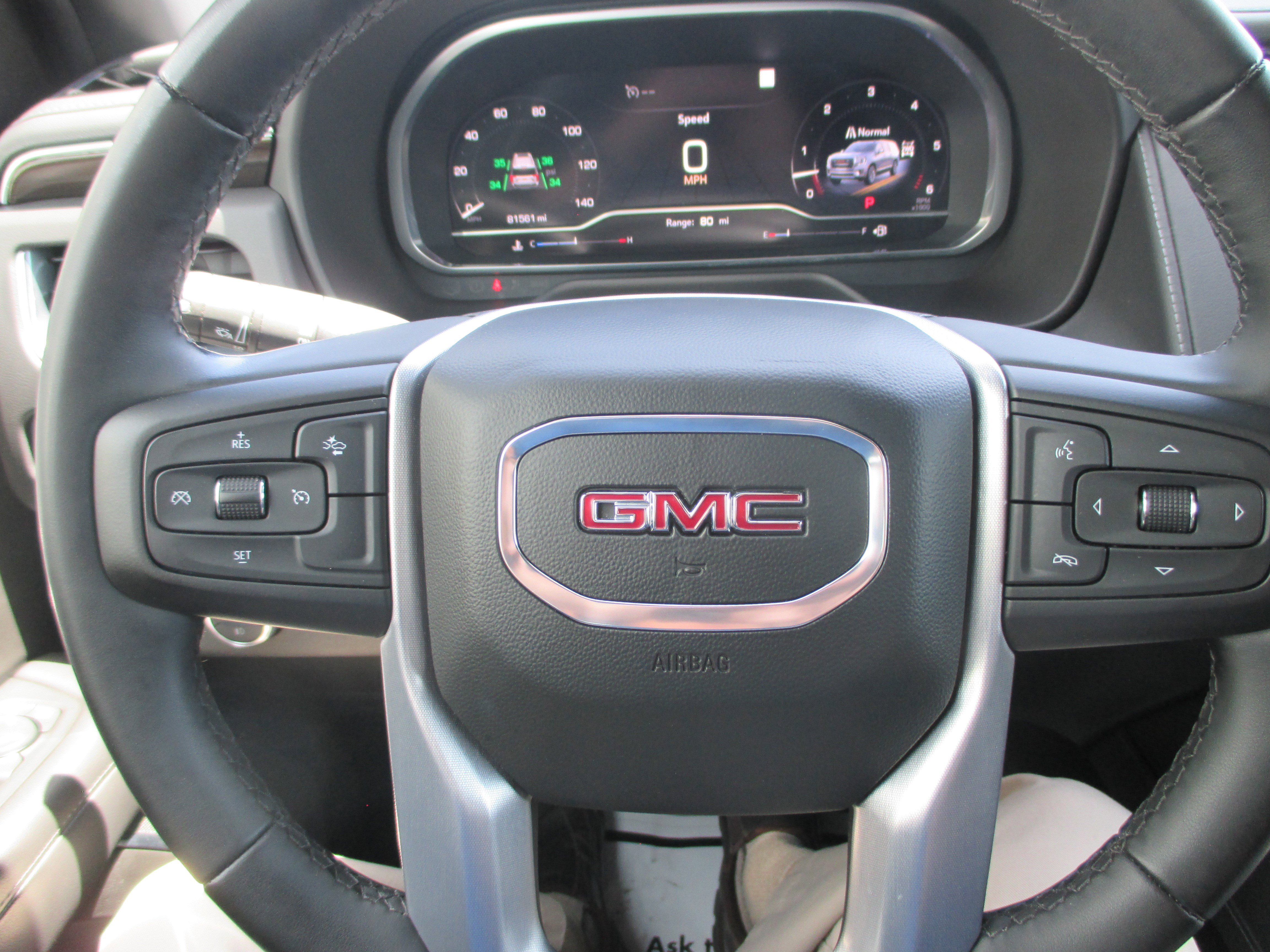 Used 2023 GMC Yukon SLE w/ Gmc Pro Safety Plus Package AWD/4WD image 21