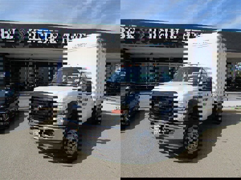 Used 2008 Ford F550 2WD Super Cab Super Duty image 2