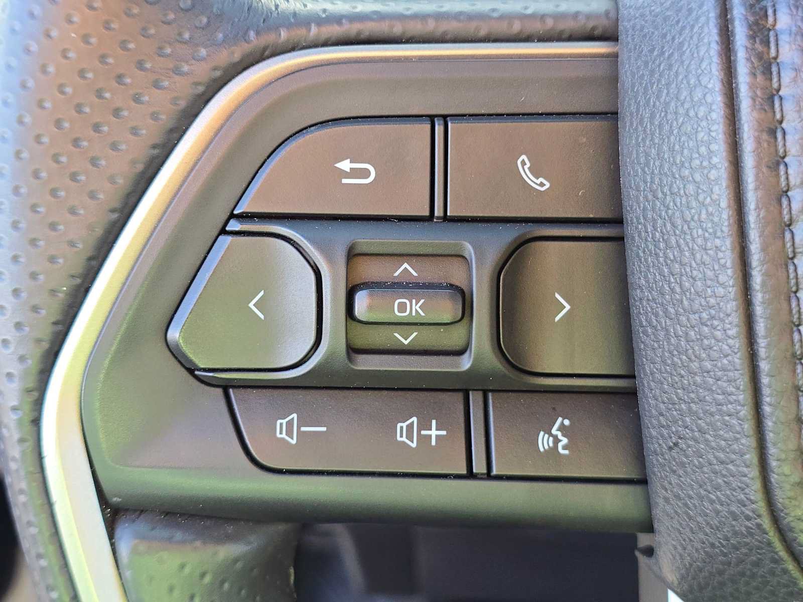 Certified 2026 Toyota 4Runner SR5 RWD image 28