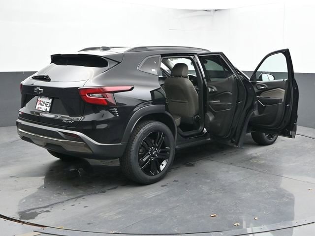 Used 2024 Chevrolet Trax ACTIV w/ Driver Confidence Package FWD image 56