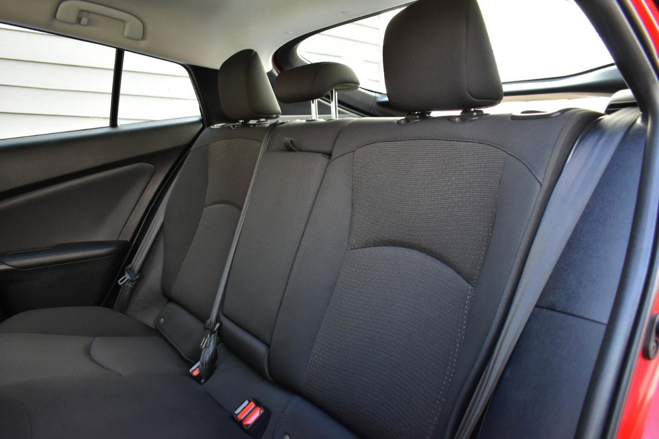 Used 2022 Toyota Prius LE FWD image 29