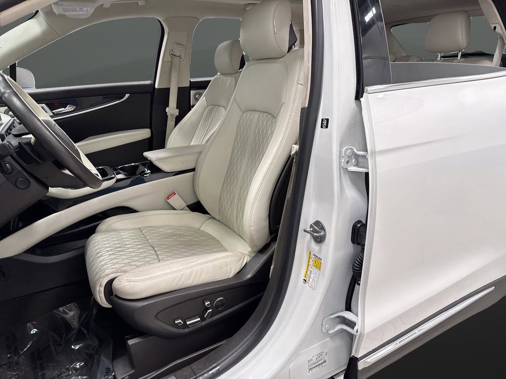 Used 2022 Lincoln Nautilus Black Label w/ Class II Trailer Tow Package image 4