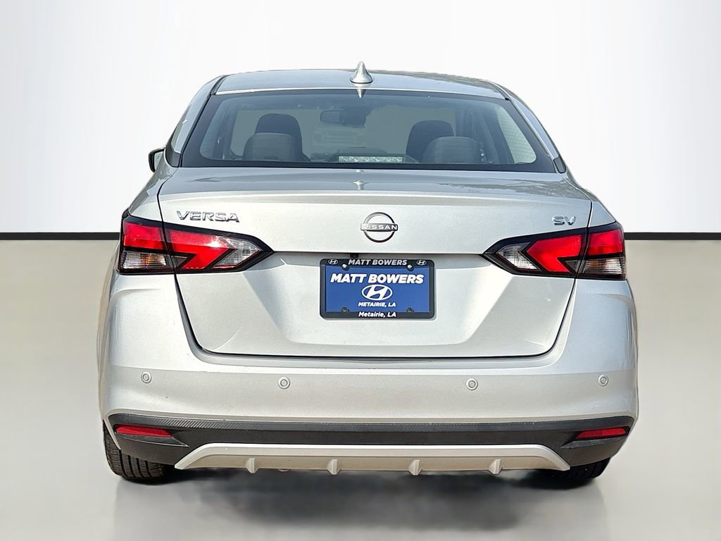 Used 2023 Nissan Versa SV image 6