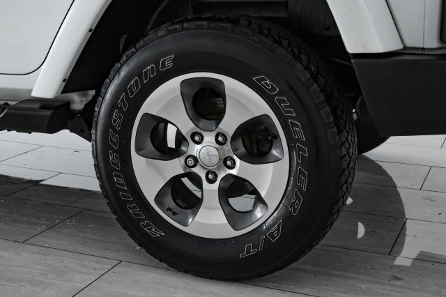 Used 2016 Jeep Wrangler Unlimited Sahara w/ Connectivity Group image 51