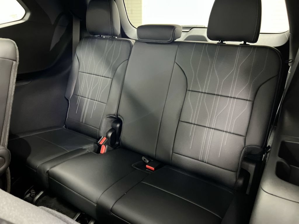 New 2026 Buick Enclave Avenir w/ Super Cruise Package AWD/4WD image 30