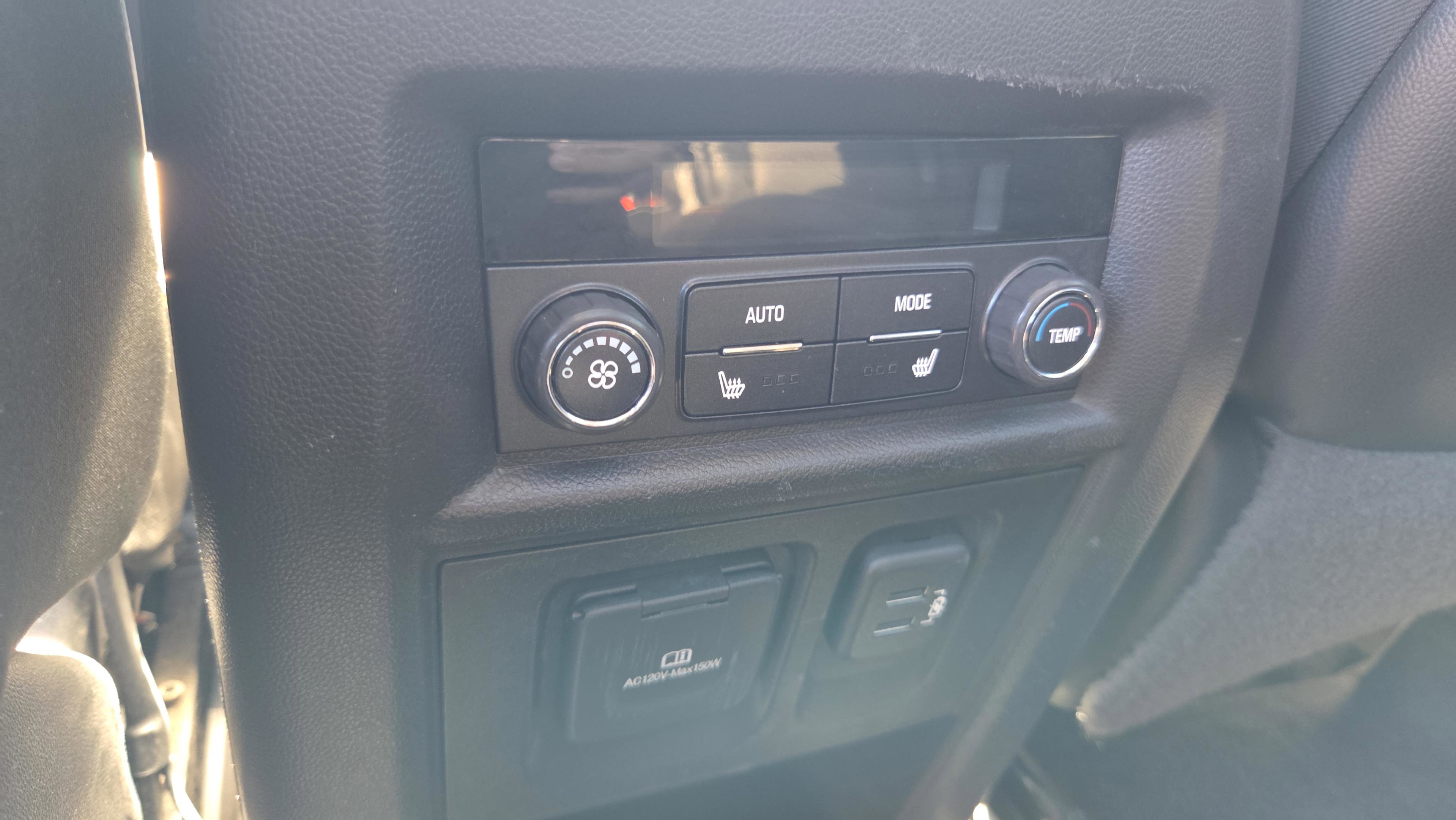 Used 2018 Chevrolet Traverse Premier image 17