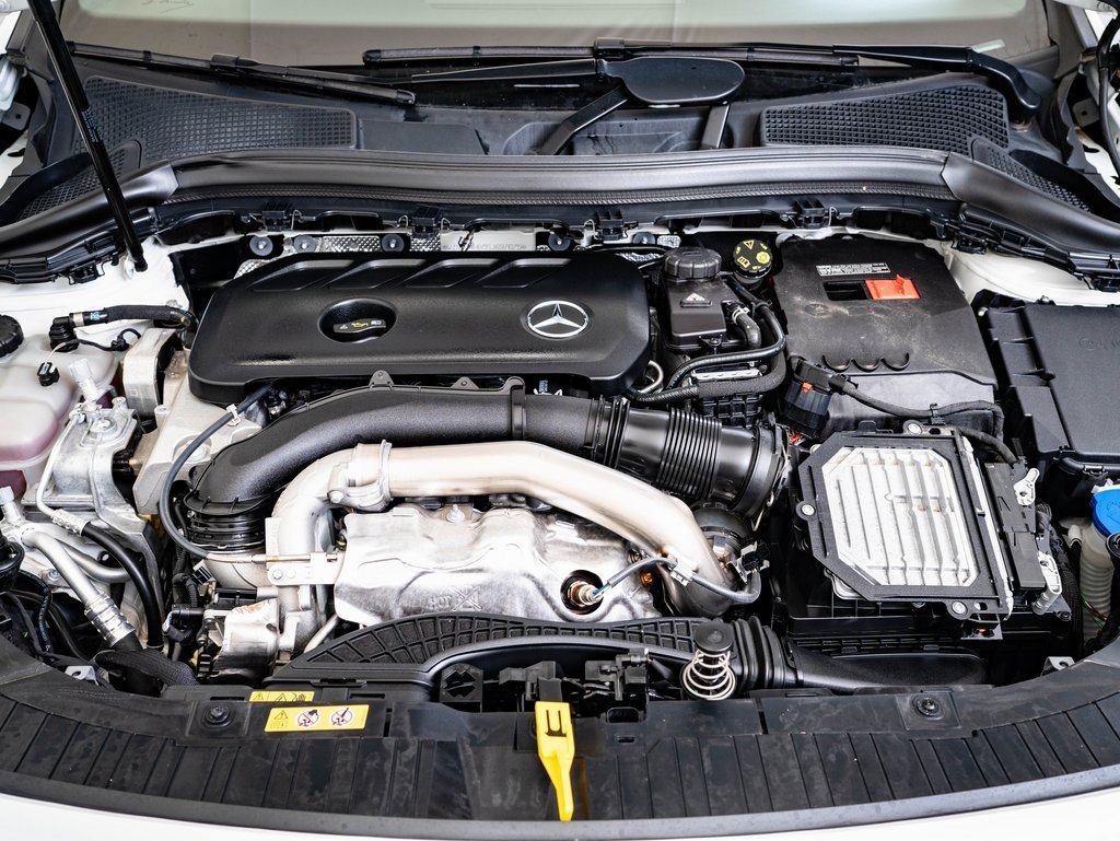 Certified 2025 Mercedes-Benz GLA 250 4MATIC image 36