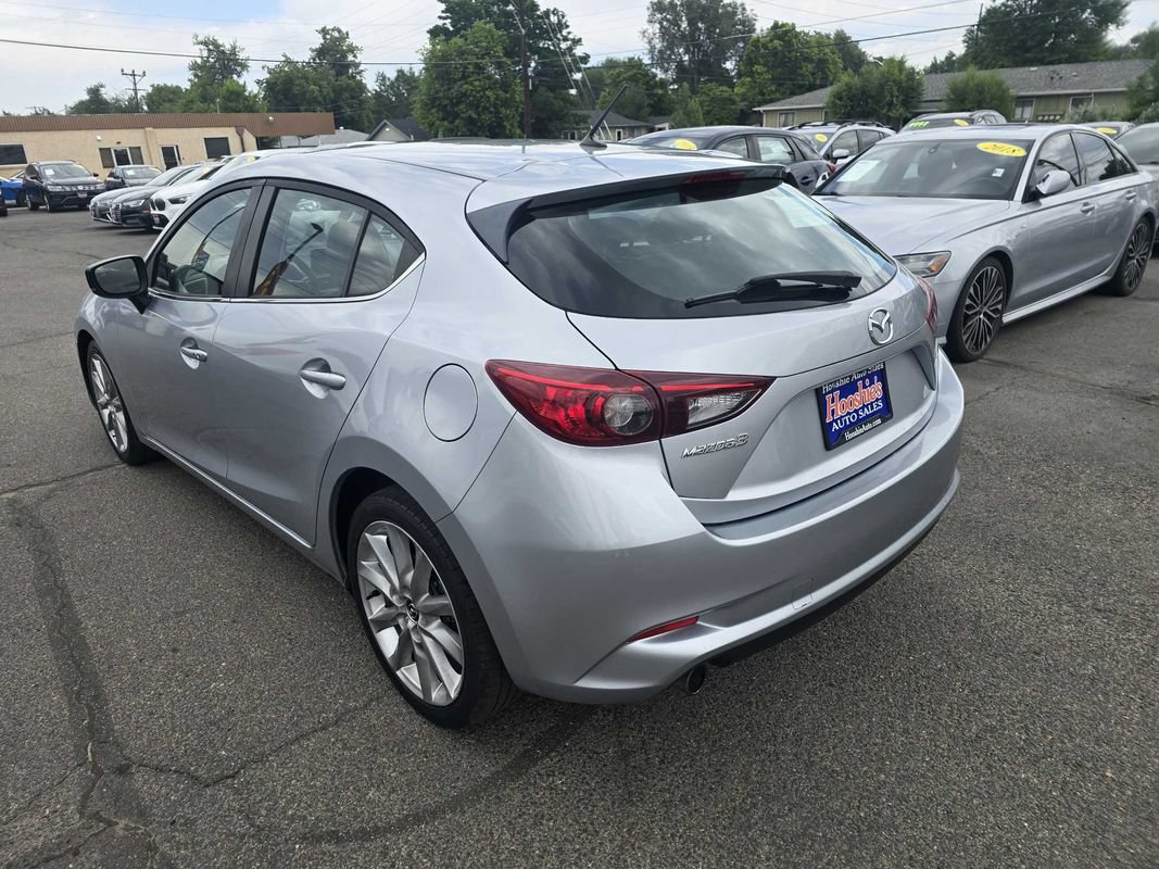 Used 2017 MAZDA MAZDA3 Touring FWD image 11