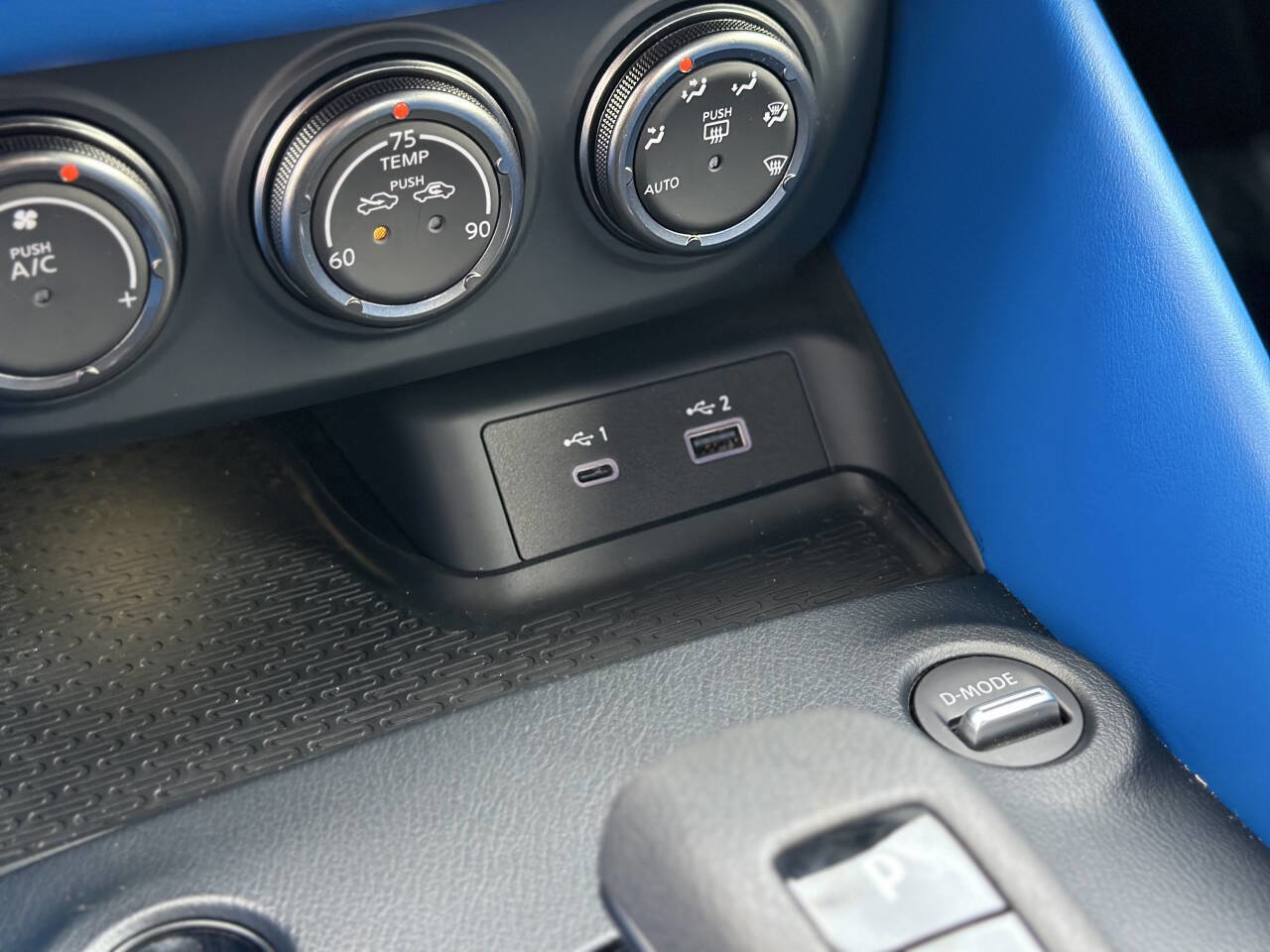 Used 2024 Nissan Z Performance w/ Floor Mat Package image 91