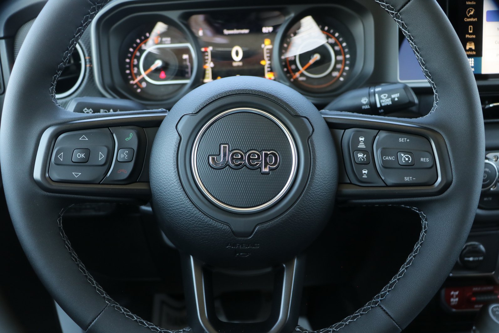 New 2026 Jeep Gladiator Mojave AWD/4WD image 16