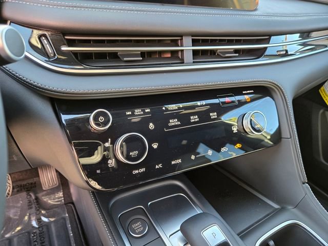 Certified 2025 INFINITI QX60 Luxe w/ Black Edition AWD/4WD image 28