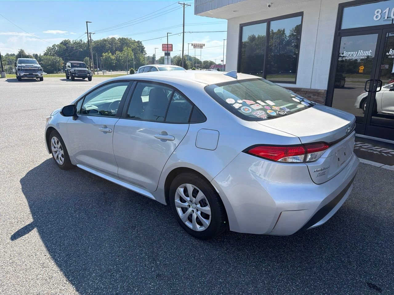 Used 2022 Toyota Corolla LE FWD image 7