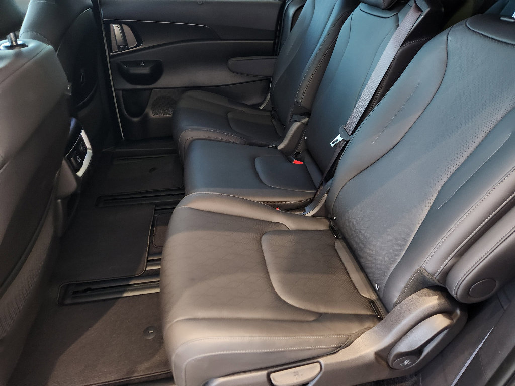 New 2026 Kia Carnival SX w/ SX Dark Edition Package image 24