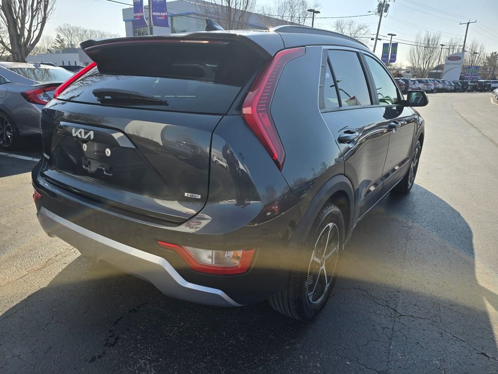 Used 2025 Kia Niro EX image 7