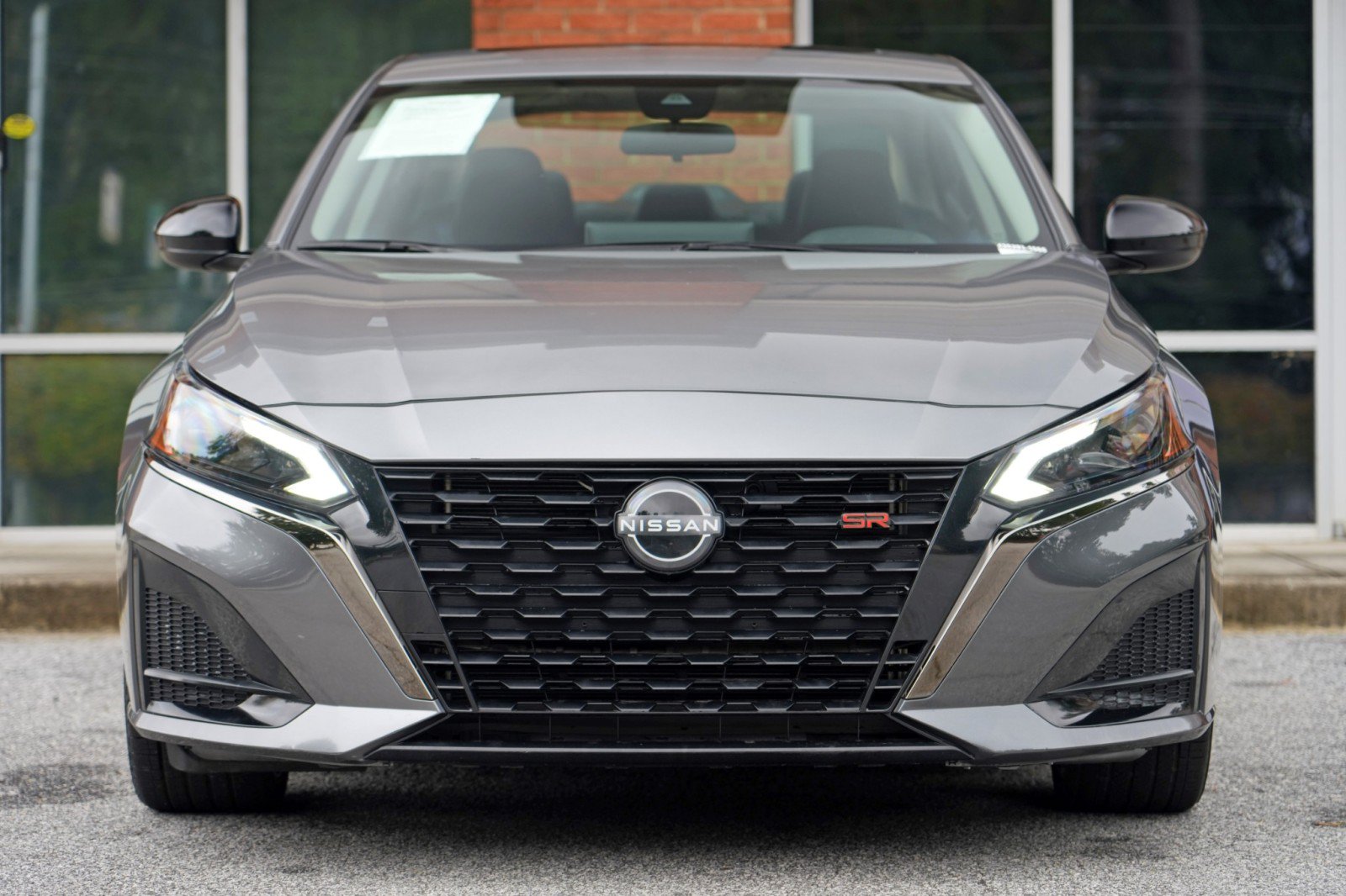 Used 2023 Nissan Altima 2.5 SR w/ SR Premium Package FWD image 6