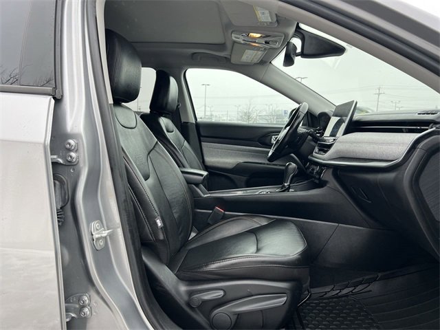 Used 2022 Jeep Compass Latitude w/ Sun and Sound Group image 19