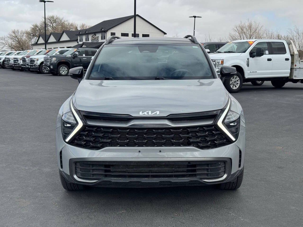 Used 2024 Kia Sportage X-Line w/ X-Line Premium Package image 2