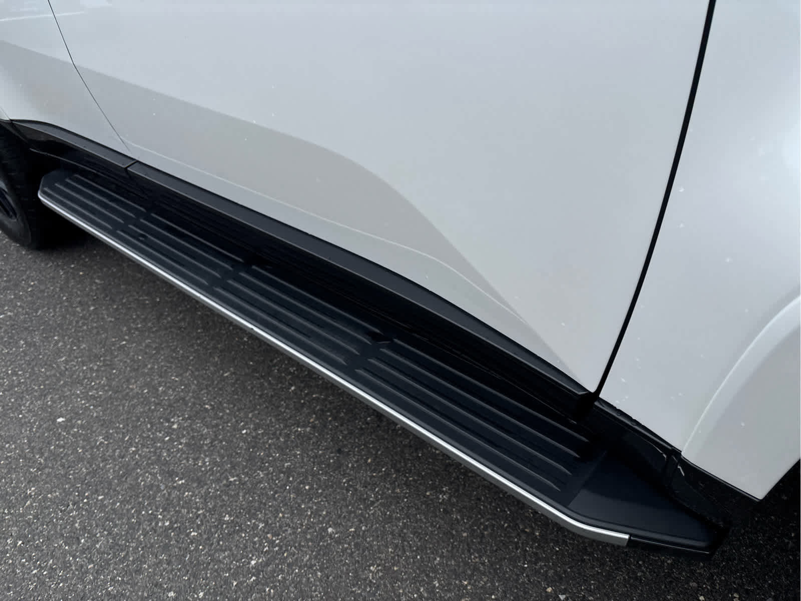 Used 2025 Lexus GX 550 w/ Accessory Package (Z1) image 29