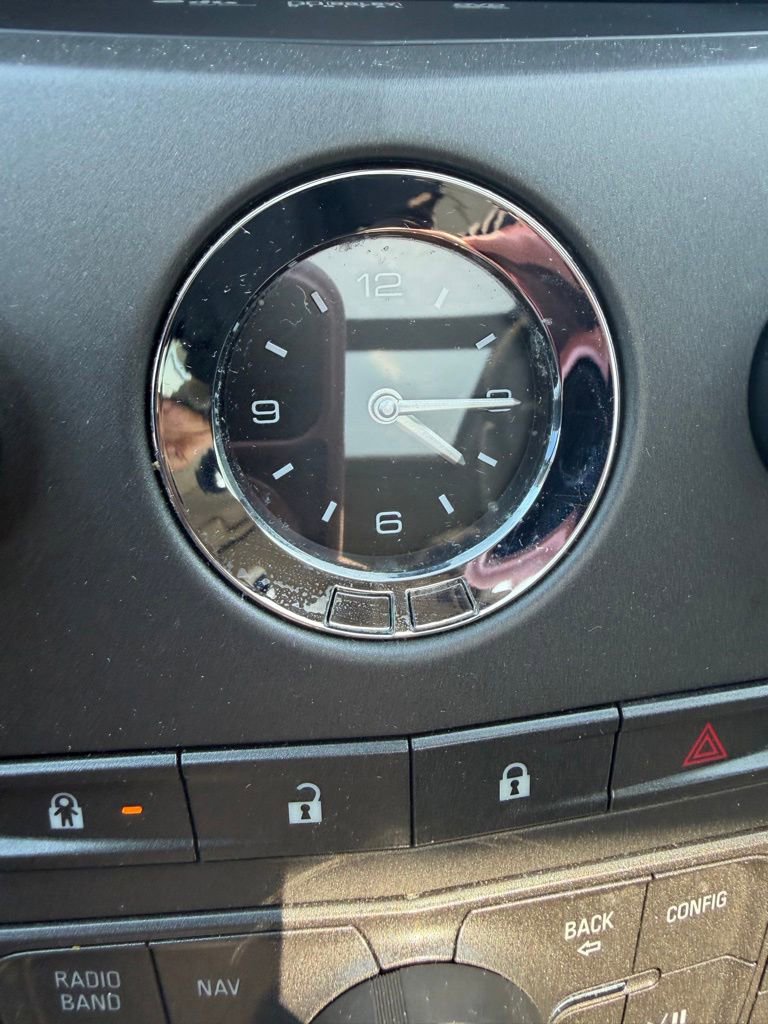 Used 2012 Cadillac SRX Luxury FWD image 16