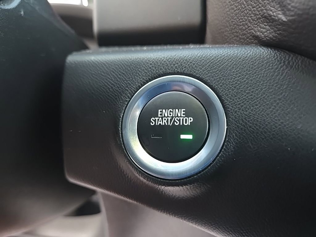 Used 2023 GMC Terrain SLT image 19