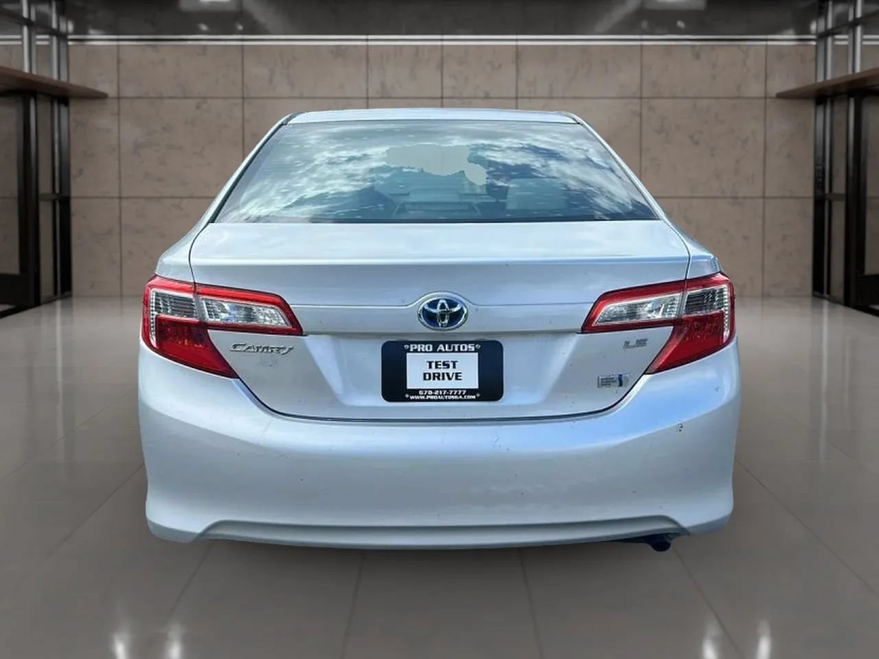 Used 2012 Toyota Camry LE FWD image 11