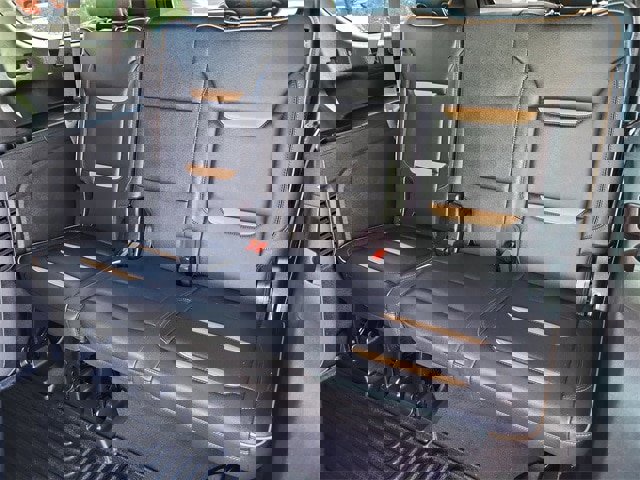 Used 2024 GMC Yukon XL AT4 image 28