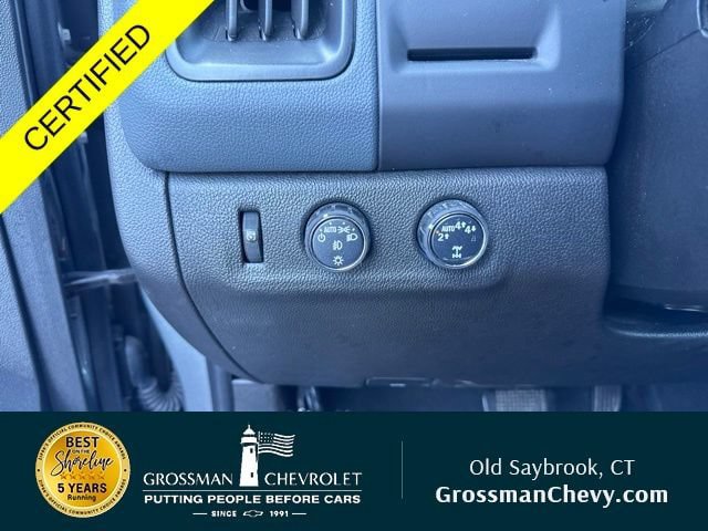 Used 2022 Chevrolet Colorado Z71 AWD/4WD image 17
