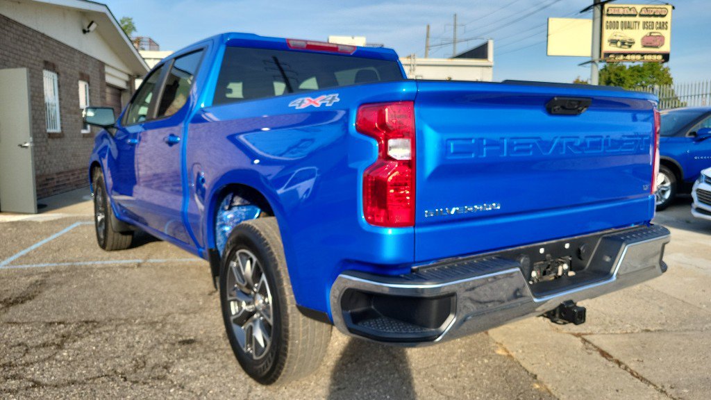 Used 2025 Chevrolet Silverado 1500 LT AWD/4WD image 8