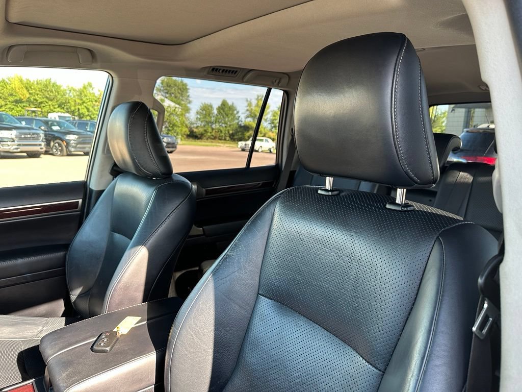 Used 2014 Lexus GX 460 Luxury AWD/4WD image 3
