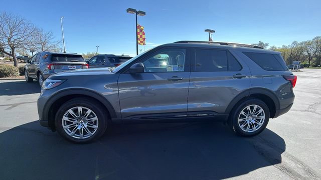 New 2026 Ford Explorer Active w/ Active Comfort Package image 7