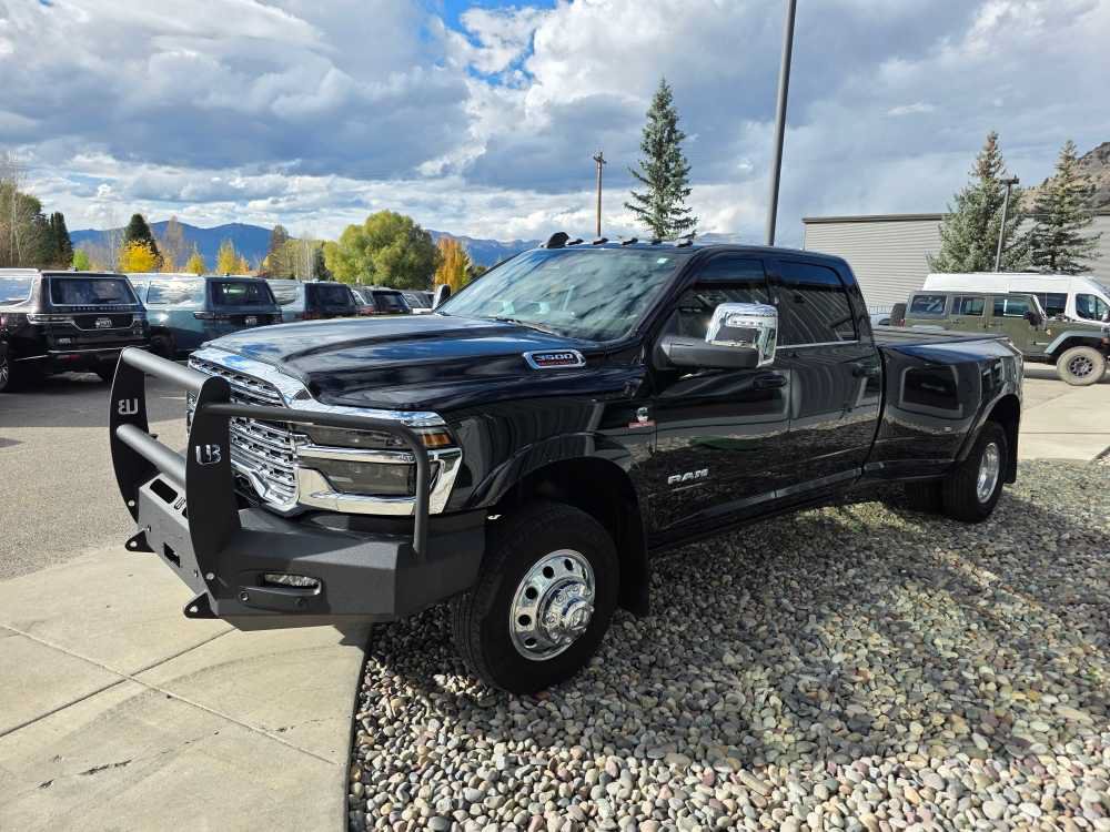 Used 2025 RAM 3500 Longhorn AWD/4WD image 10