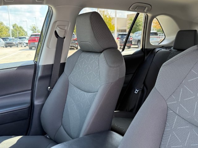 Used 2024 Toyota RAV4 XLE FWD image 14