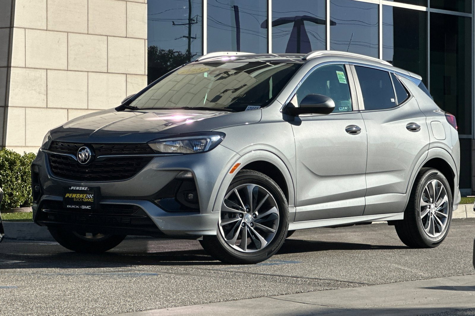 Used 2023 Buick Encore GX Select w/ Sport Touring Package image 8