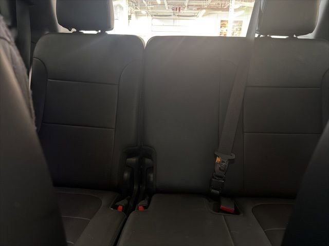 Used 2023 Chevrolet Traverse Premier image 31