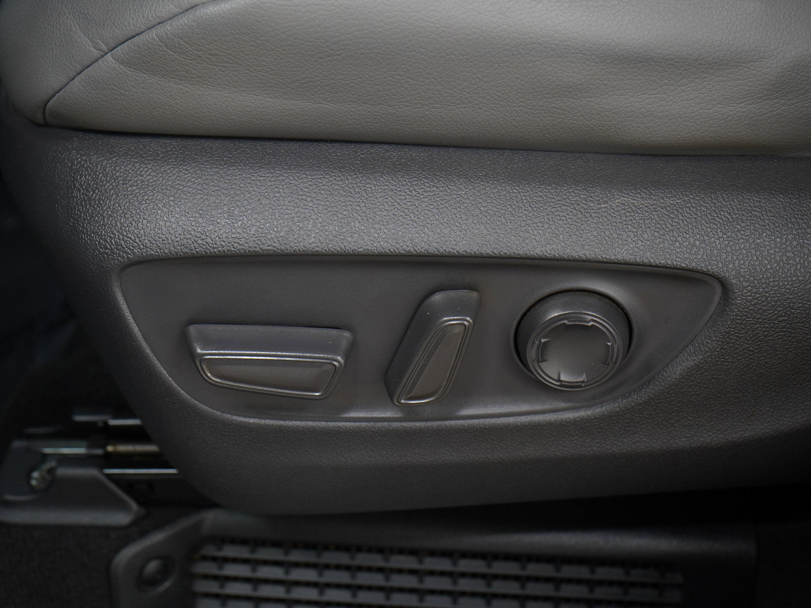 Used 2021 Toyota Sienna XLE AWD/4WD image 24