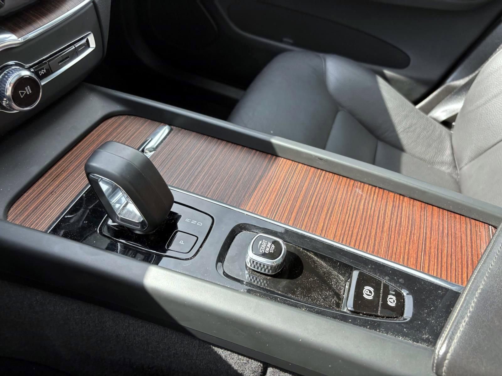 Used 2023 Volvo XC60 B5 Plus w/ Climate Package image 22