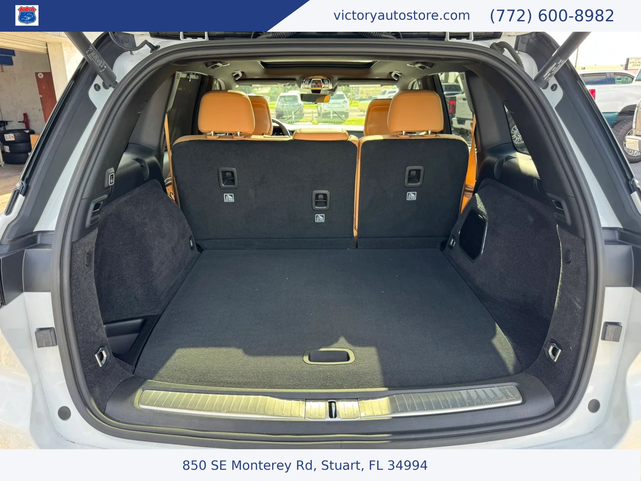 Used 2024 Jeep Grand Cherokee Summit w/ Adv Protech Group IV AWD/4WD image 4