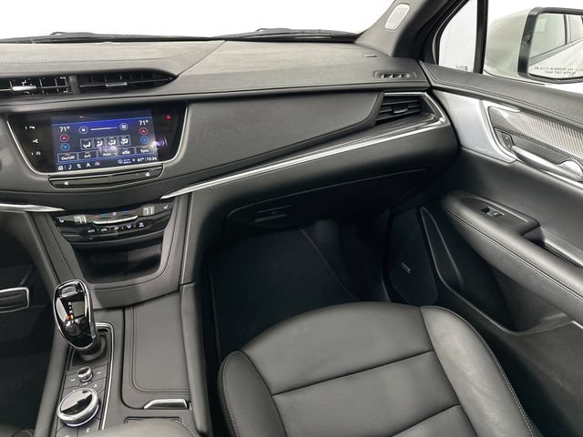 Used 2024 Cadillac XT5 Sportv w/ Technology Package AWD/4WD image 29