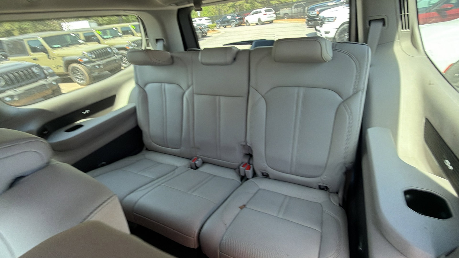 Used 2024 Jeep Wagoneer 4WD image 26