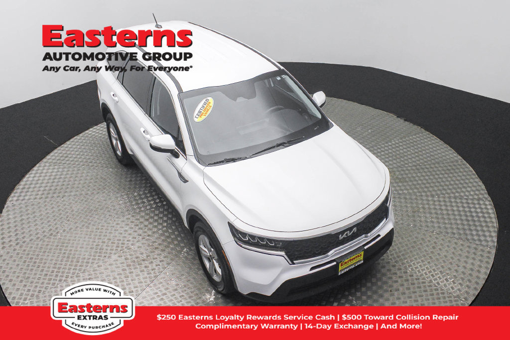Used 2023 Kia Sorento LX FWD image 4