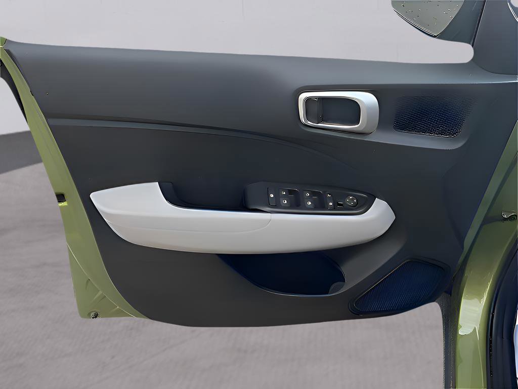 Used 2020 Hyundai Venue SEL image 26