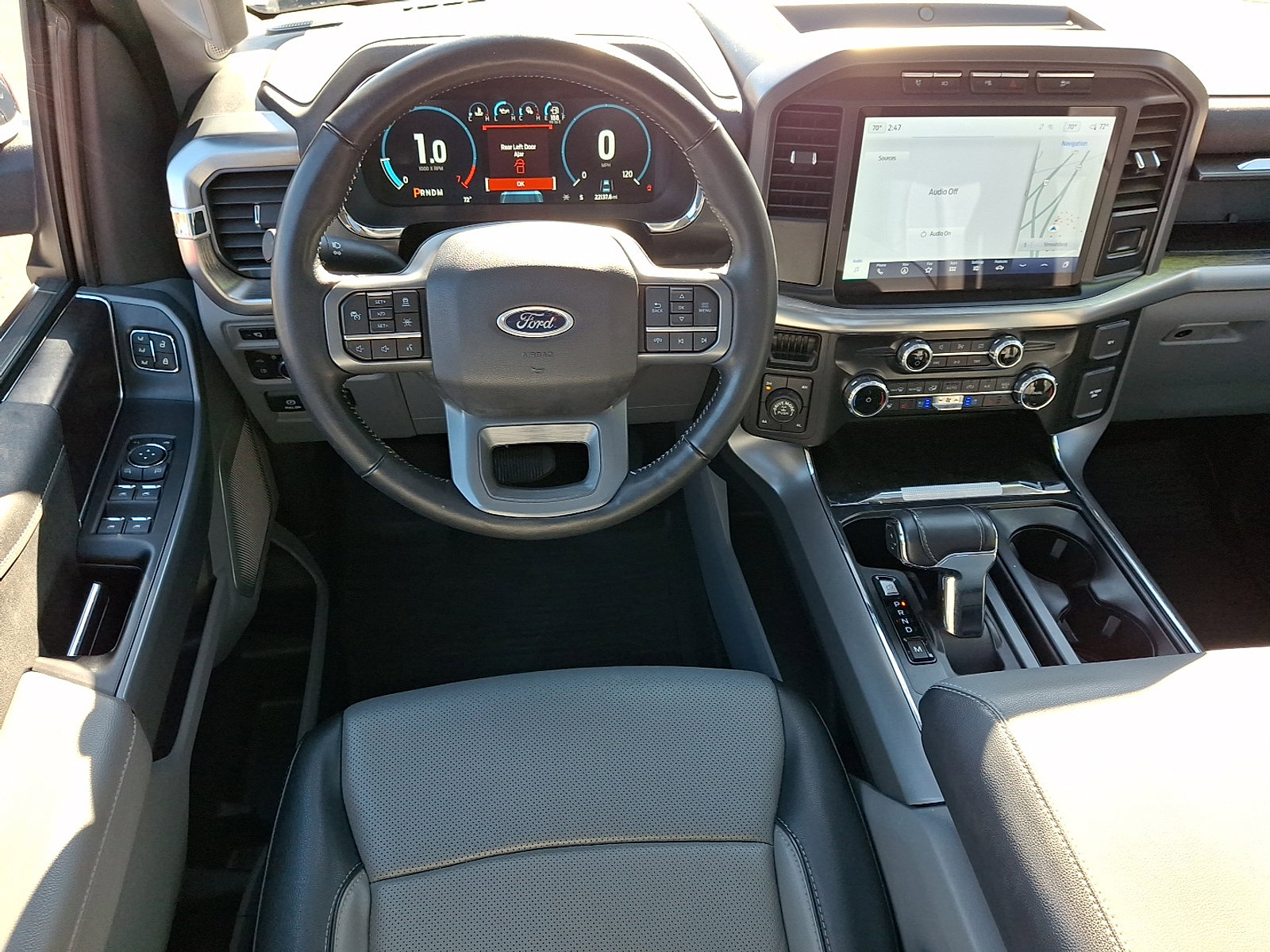 Certified 2022 Ford F150 Lariat w/ Equipment Group 502A High image 11