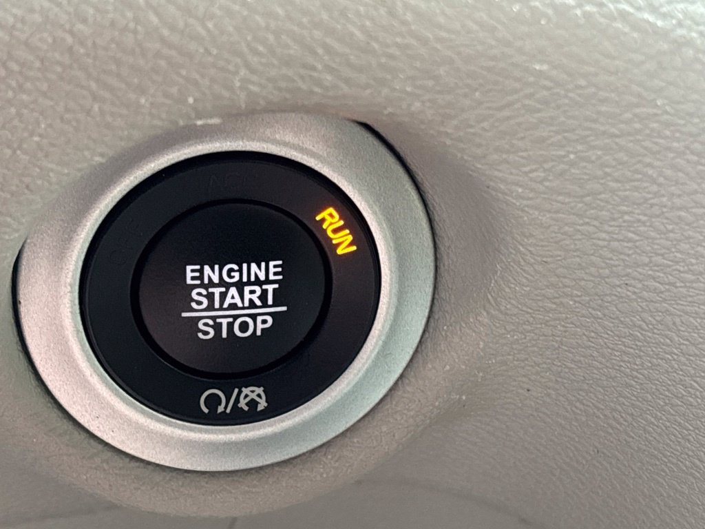 Used 2024 Chrysler Pacifica Touring-L FWD image 26