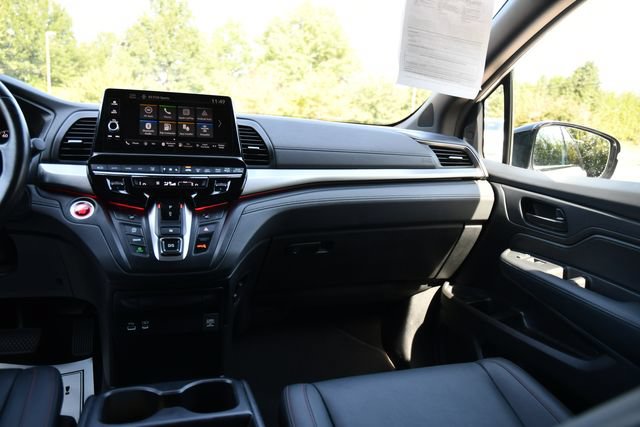 Used 2025 Honda Odyssey Sport-L image 25