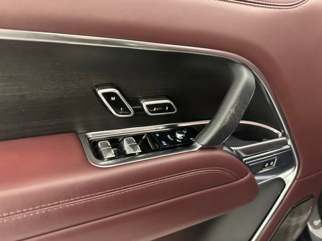 Used 2024 Land Rover Range Rover Autobiography image 12