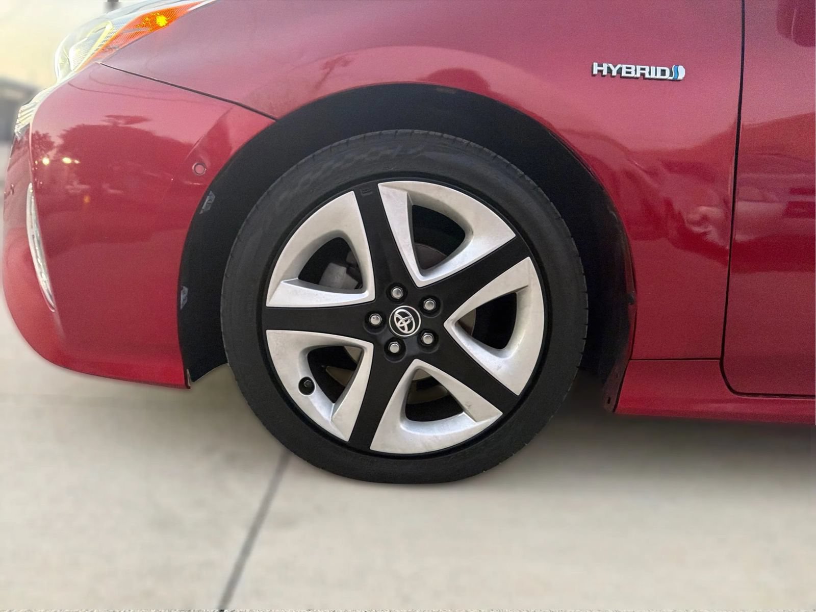 Used 2017 Toyota Prius Four Touring FWD image 31