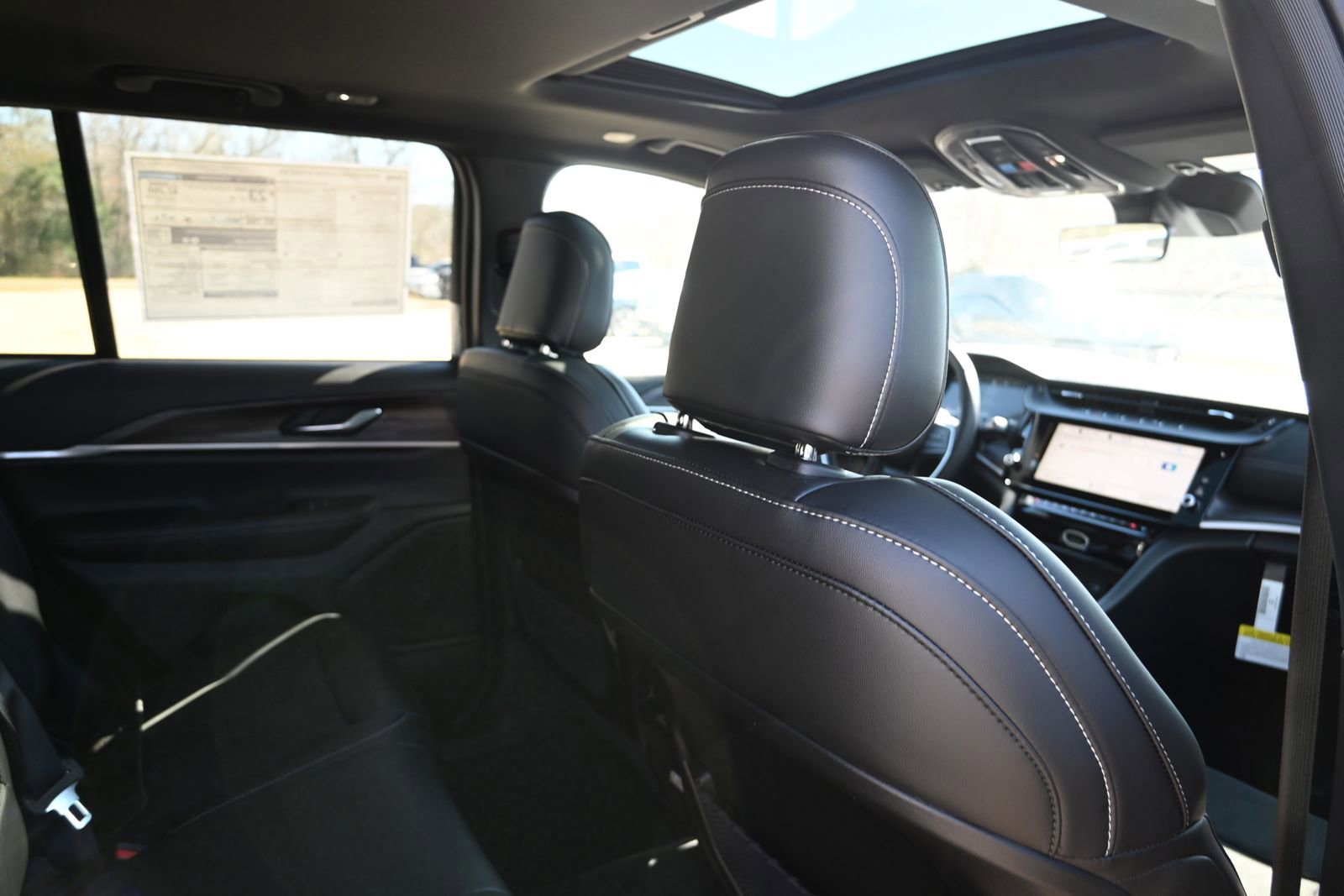 New 2026 Jeep Grand Cherokee Laredo image 22