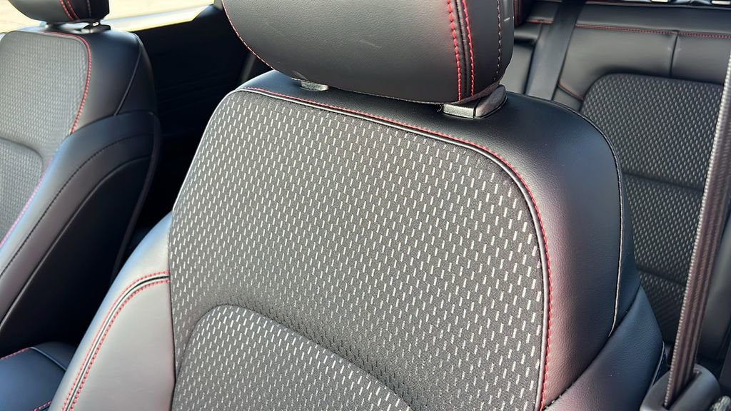 New 2025 Ford Escape ST-Line Select image 19