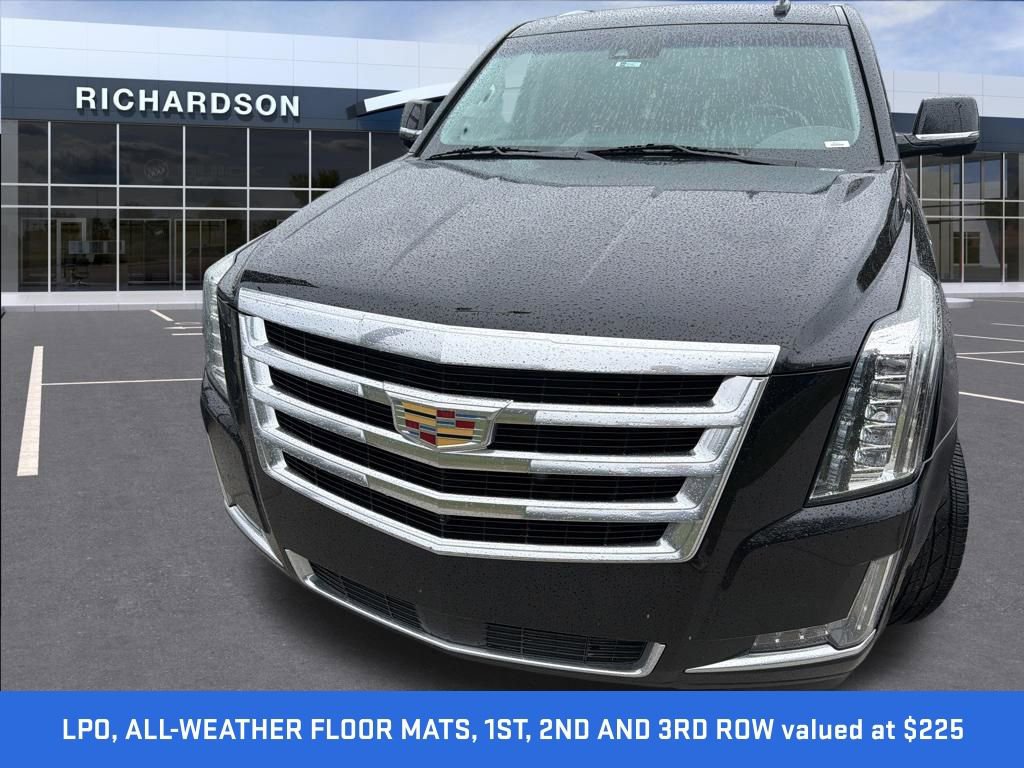Used 2018 Cadillac Escalade Premium Luxury AWD/4WD image 3