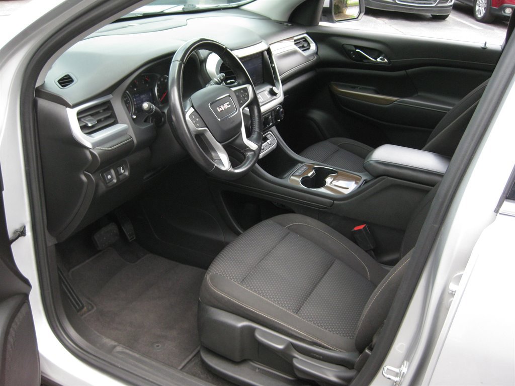 Used 2020 GMC Acadia SLE FWD image 11